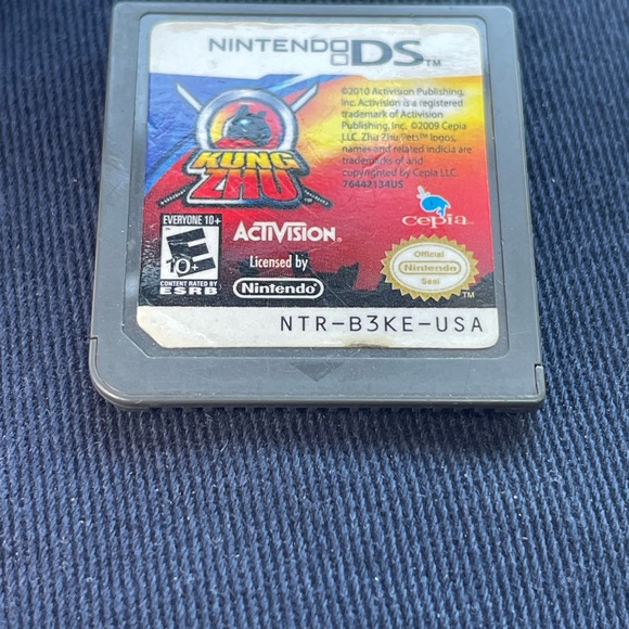 Nintendo DS Kung Zhu Game Cartridge - Red and Black - Picture 2 of 2